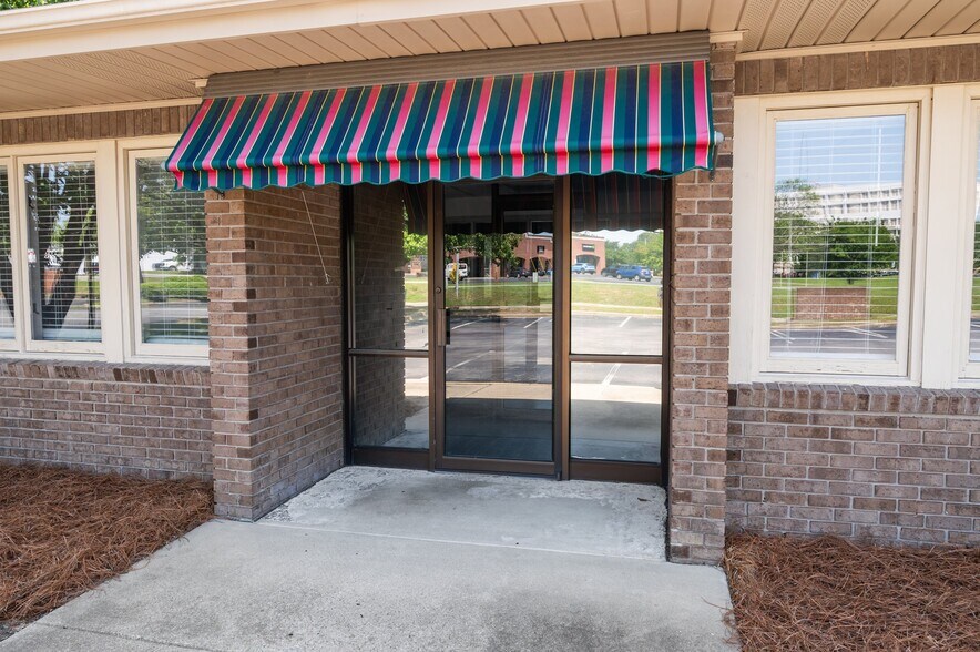 More Photos Of 2503 N Queen St, Kinston Medical For Sale