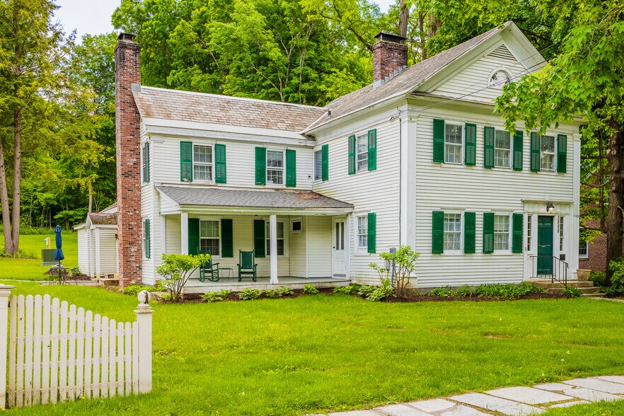 More Photos Of 3904 Vt Route 7A, Arlington Hospitality For Sale