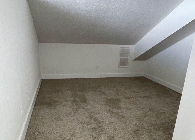 More Photos Of 107 Ranch Road 620 S, Austin Storefront For Lease