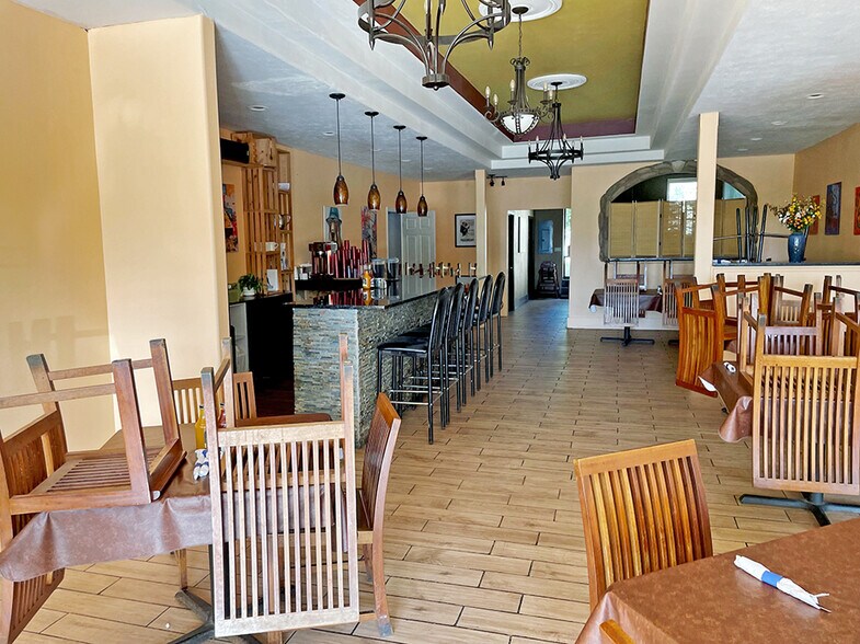 More Photos Of , Litchfield General Retail For Sale