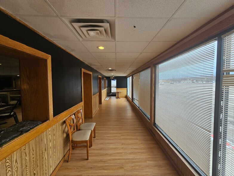 More Photos Of 6190 Broadway, Merrillville Restaurant For Sale