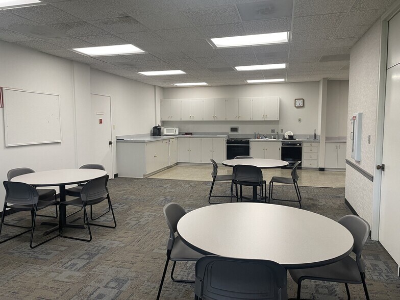 More Photos Of 100 W Grove St, El Dorado Office For Lease