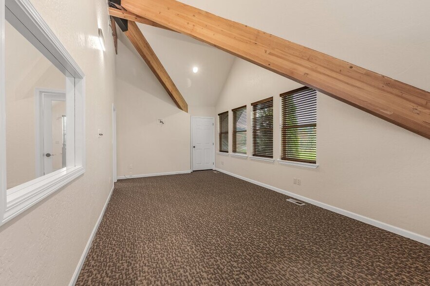 More Photos Of 204 4th, Dover Office For Lease