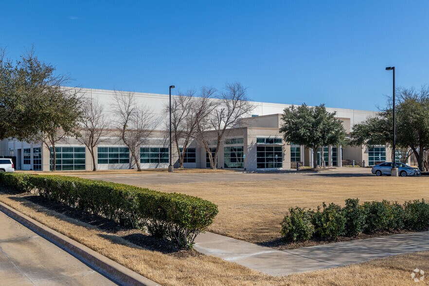 More Photos Of 8501 Technology Cir, Greenville Warehouse For Sale