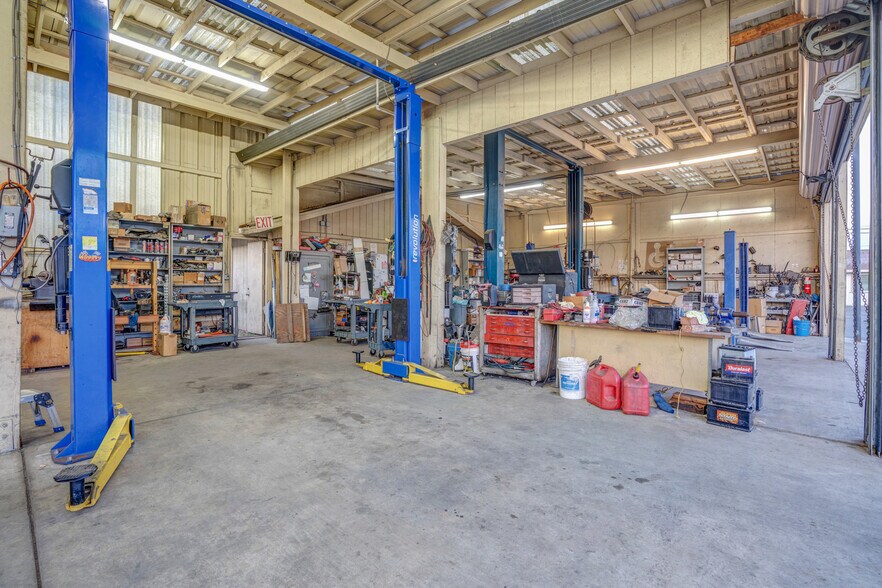 More Photos Of 854 Crows Landing Rd, Modesto Auto Dealership For Sale