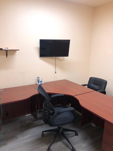 More Photos Of 3224 Procyon St, Las Vegas Warehouse For Lease