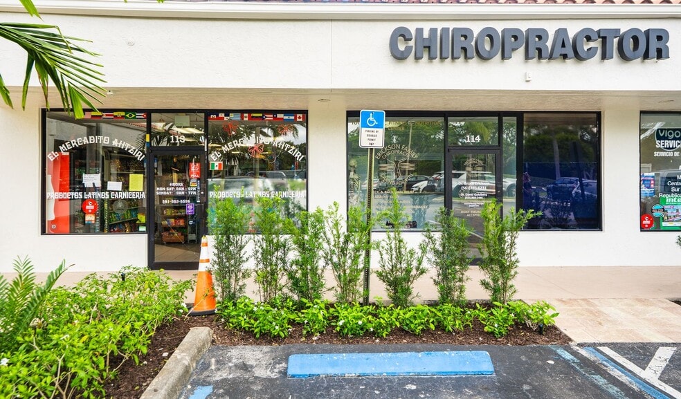 More Photos Of 450 NE 20th St, Boca Raton General Retail For Lease