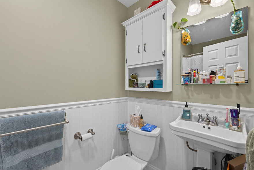 More Photos Of 446 Madison St NE, Minneapolis Multifamily For Sale