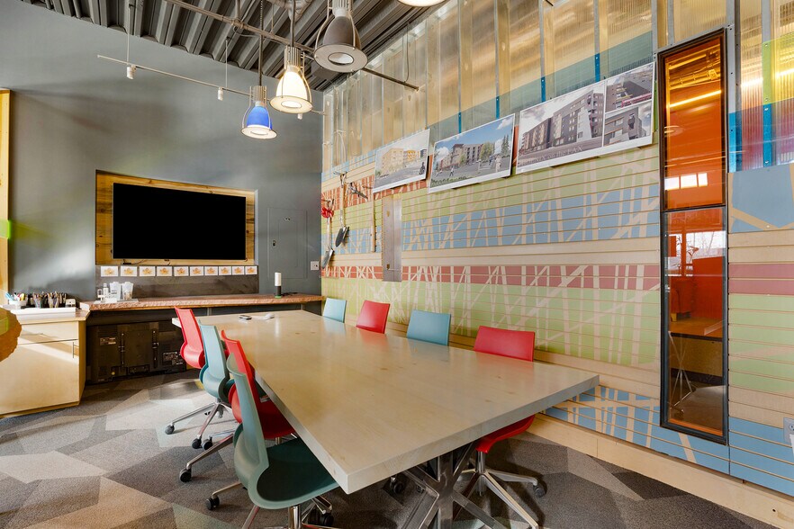 More Photos Of 3457 Ringsby Ct, Denver Office For Lease