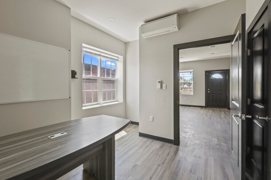 More Photos Of 1386 E Main St, Columbus Office For Lease