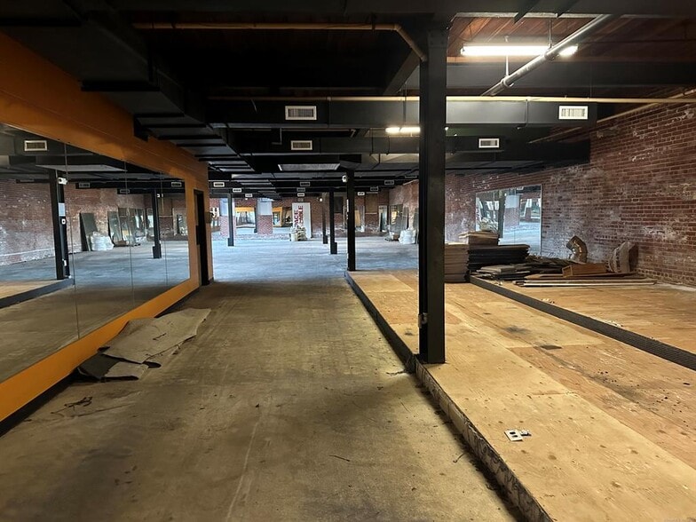 More Photos Of 444 Hartford Pike, Dayville Freestanding For Sale