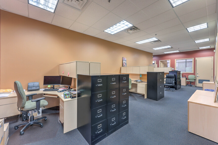 More Photos Of 2850 S Jones Blvd, Las Vegas Office For Sale