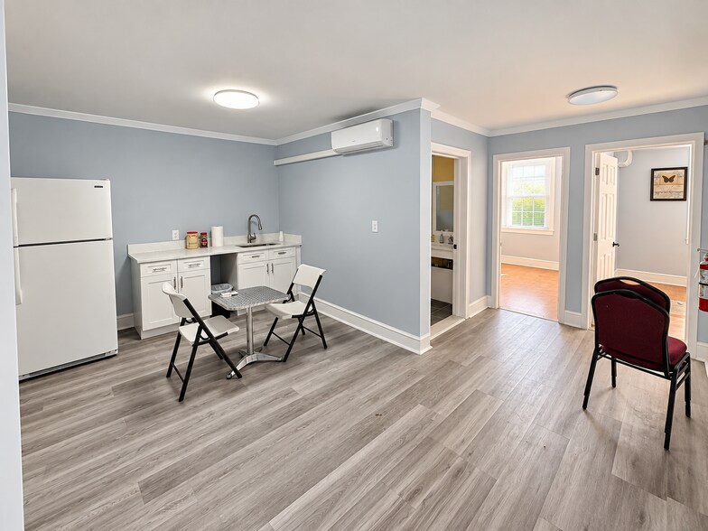 More Photos Of 1205 Crain Hwy N, Glen Burnie Storefront Retail Office For Sale