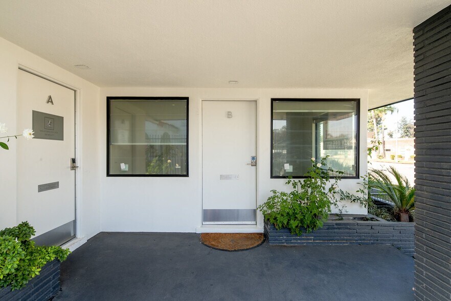 More Photos Of 10724 Riverside Dr, North Hollywood Medical For Lease