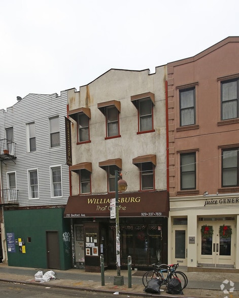 More Photos Of 212 Bedford Ave, Brooklyn Storefront Retail Residential For Lease