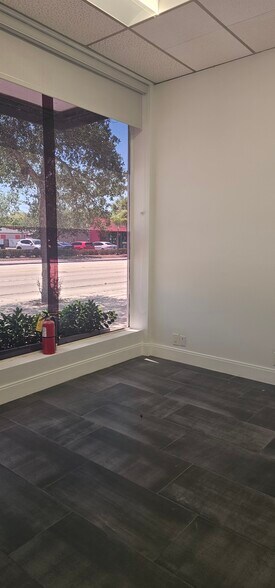 More Photos Of 1411 N Dixie Hwy, Lake Worth Freestanding For Lease
