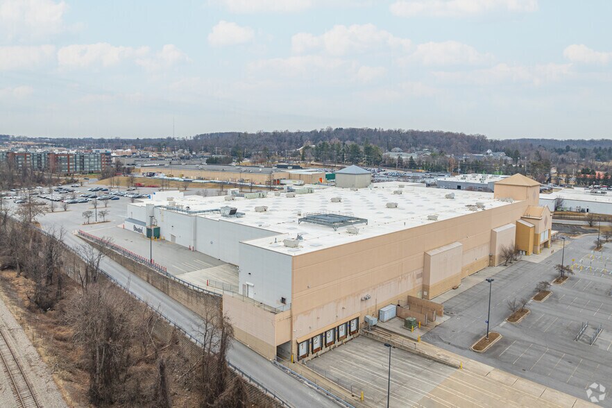 More Photos Of 9750 Reisterstown Rd, Owings Mills Freestanding For Lease