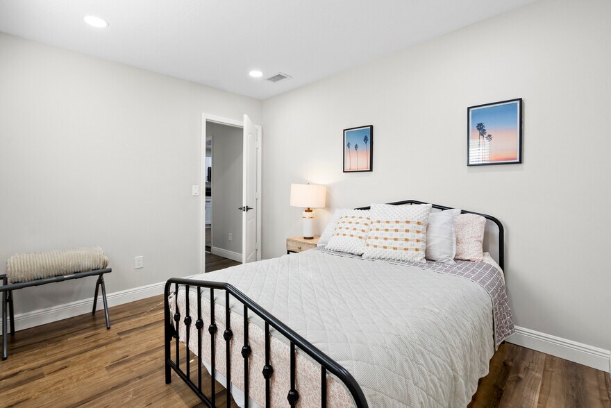 More Photos Of 2456 SW Hideaway Ln, Stuart Apartments For Sale