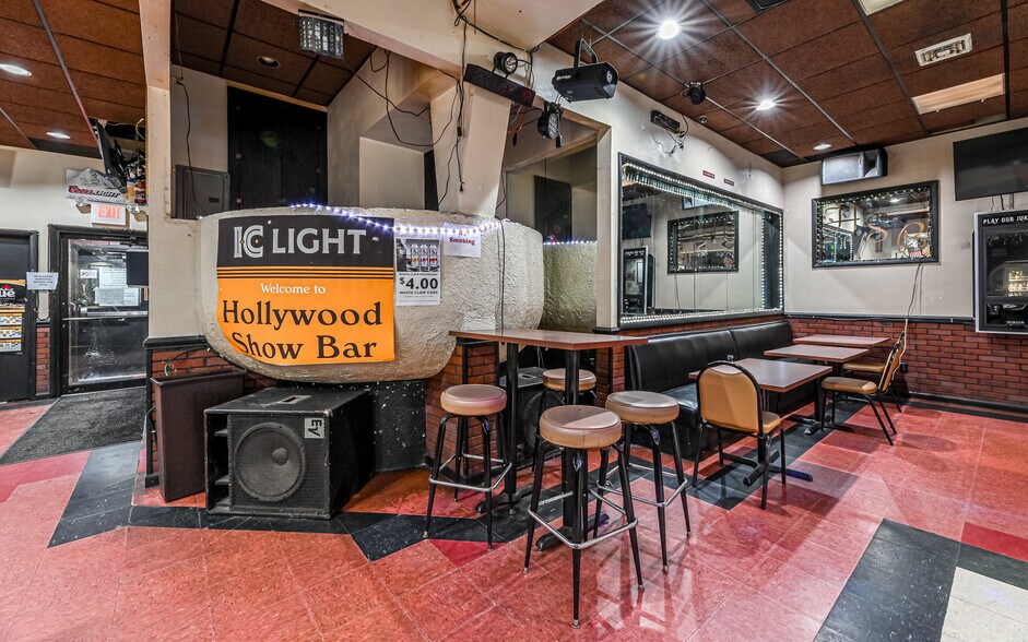 More Photos Of 830-840 Linden Ave, East Pittsburgh General Retail For Sale