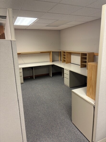 More Photos Of 105 E Bell St, Neenah Medical For Lease