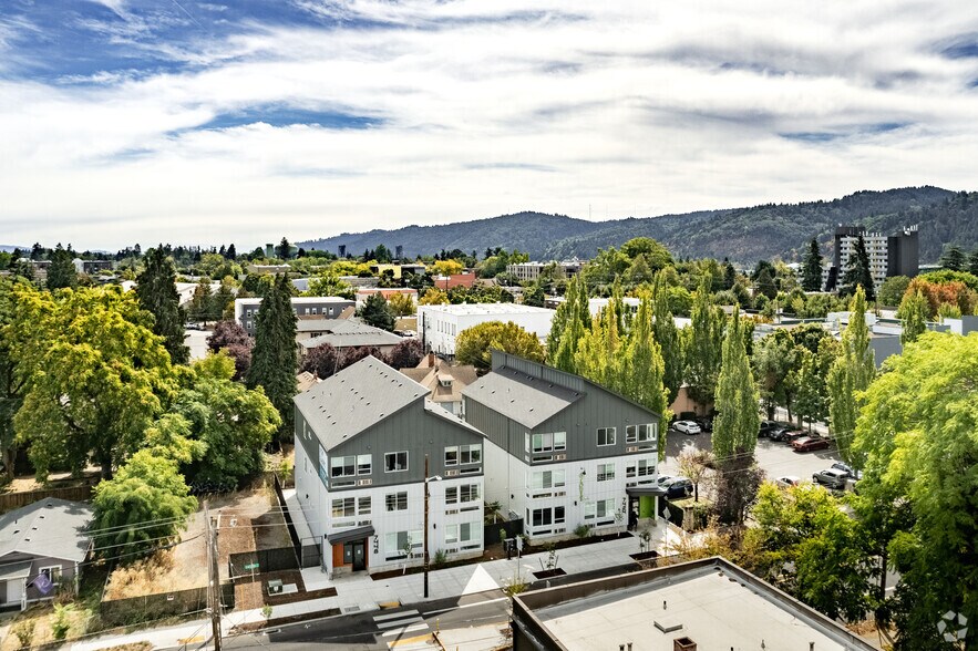 More Photos Of 7448 N Saint Louis Ave, Portland Apartments For Sale