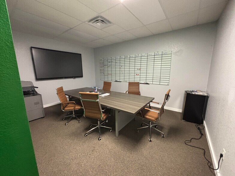 More Photos Of 6724 Guada Coma Dr, Schertz Warehouse For Lease