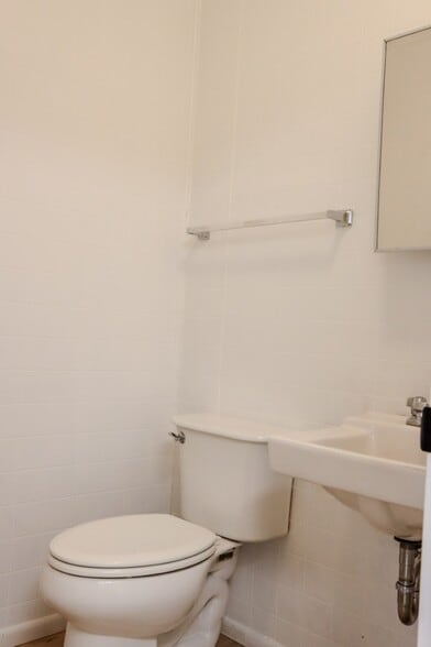 More Photos Of 1112-1128 Broadway St, Quincy Flex For Lease