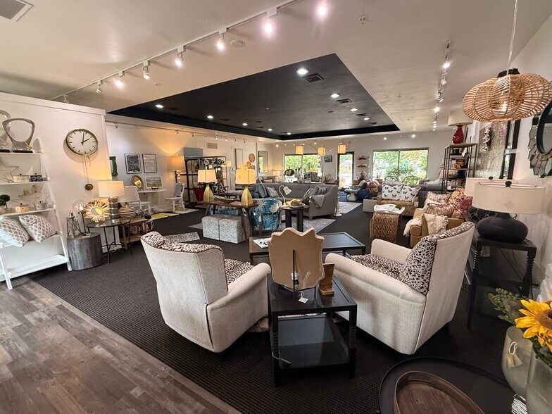 More Photos Of 2477 S Bay Shore Dr, Sister Bay General Retail For Sale