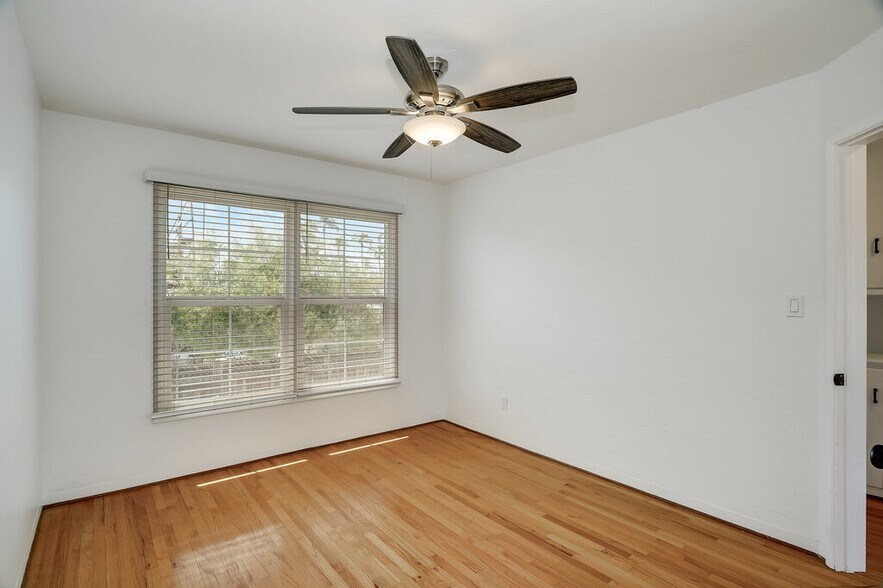 More Photos Of 5050-5070 Marlborough Dr, San Diego Apartments For Sale