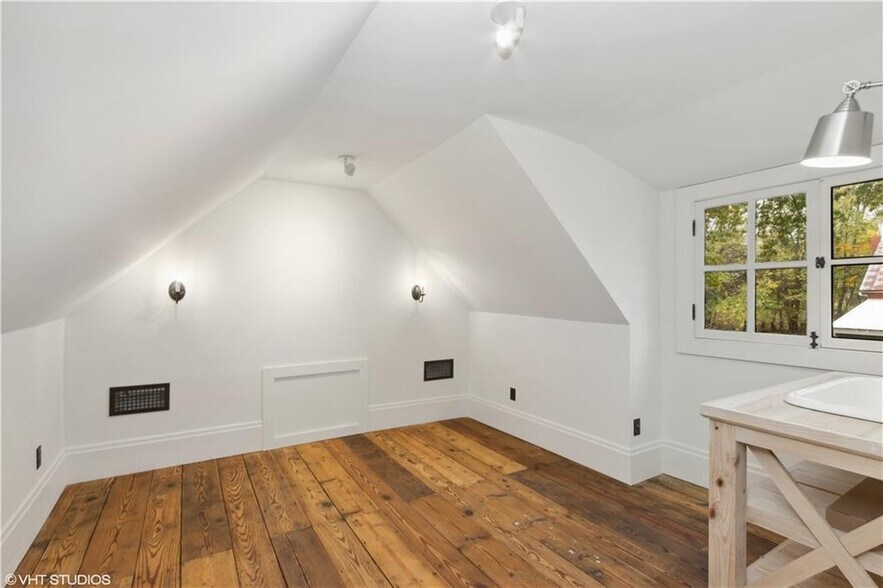 More Photos Of 39070 E Highway 41, Nelson Specialty For Sale