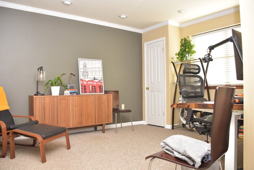 More Photos Of 1100 Twin Stacks Dr, Dallas General Retail For Lease