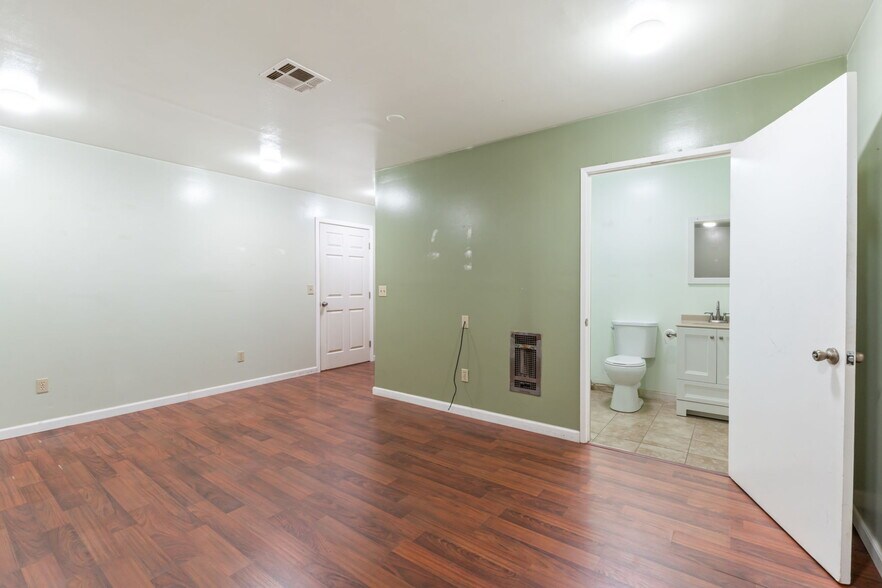 More Photos Of 23259 Avenue 64 Ave, Ducor Warehouse For Sale