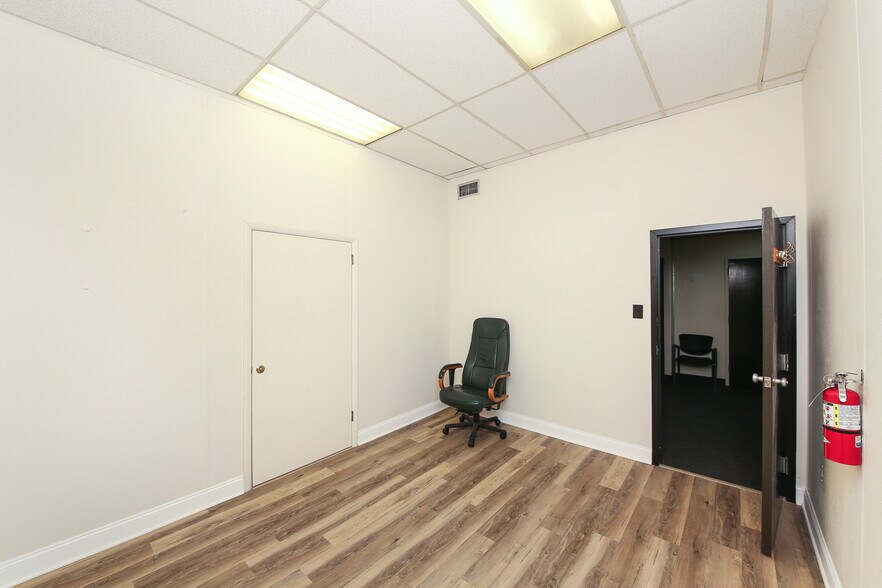 More Photos Of 802-812 N Easton Rd, Doylestown Storefront For Sale