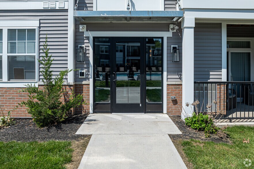 More Photos Of 280 Salmon Brook St, Granby Apartments For Sale