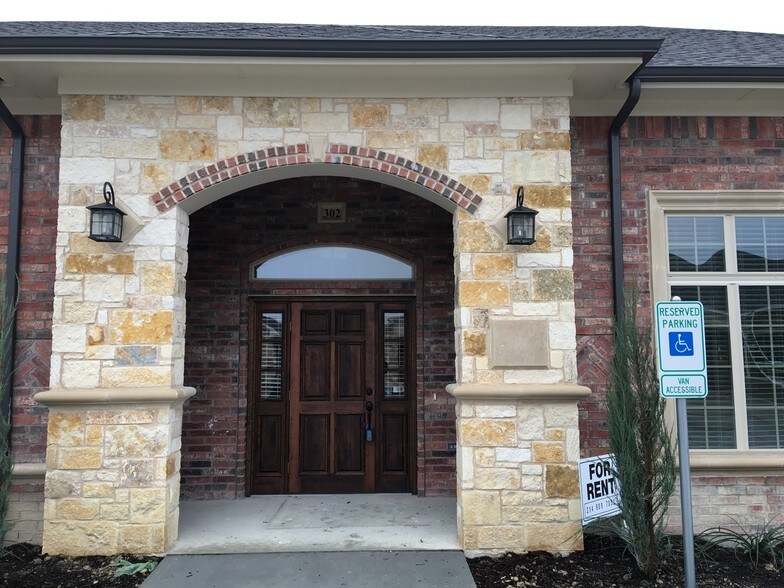 More Photos Of 8668 John Hickman Pky, Frisco Medical For Lease