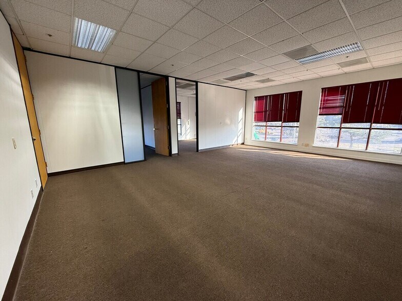More Photos Of 2150 Mariner Square Dr, Alameda Office For Lease
