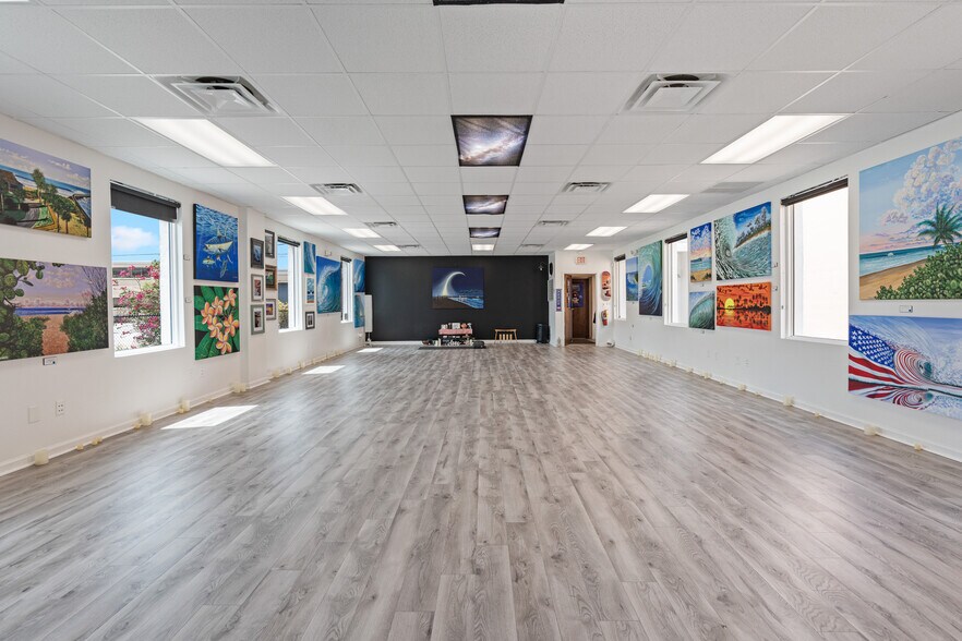 More Photos Of 2006 Vernon Pl, Melbourne Freestanding For Lease