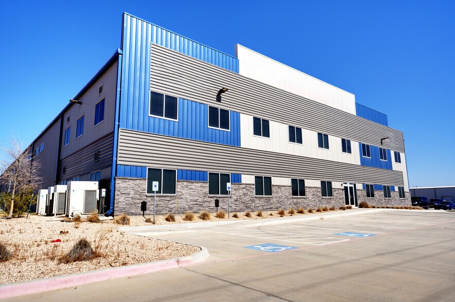 More Photos Of 12306 State Highway 191, Midland Warehouse For Lease