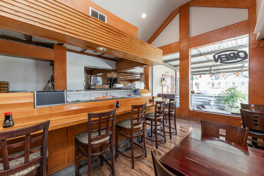 More Photos Of 4464 Montrose Blvd, Houston Specialty For Lease