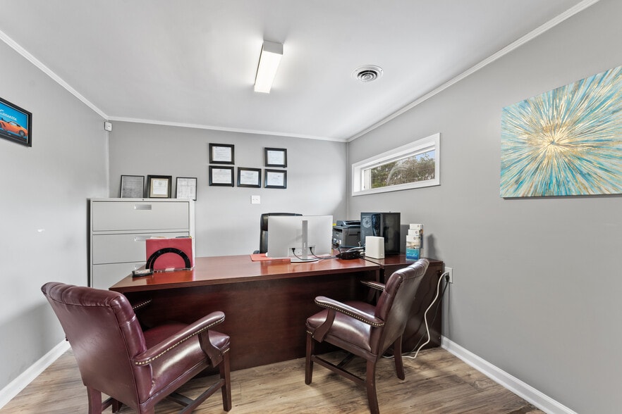 More Photos Of 3705 Buford Hwy, Duluth Auto Dealership For Sale