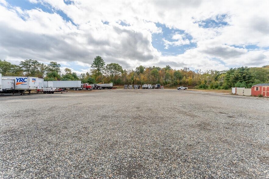More Photos Of 4 Nora Ln, Pomfret Center Warehouse For Sale