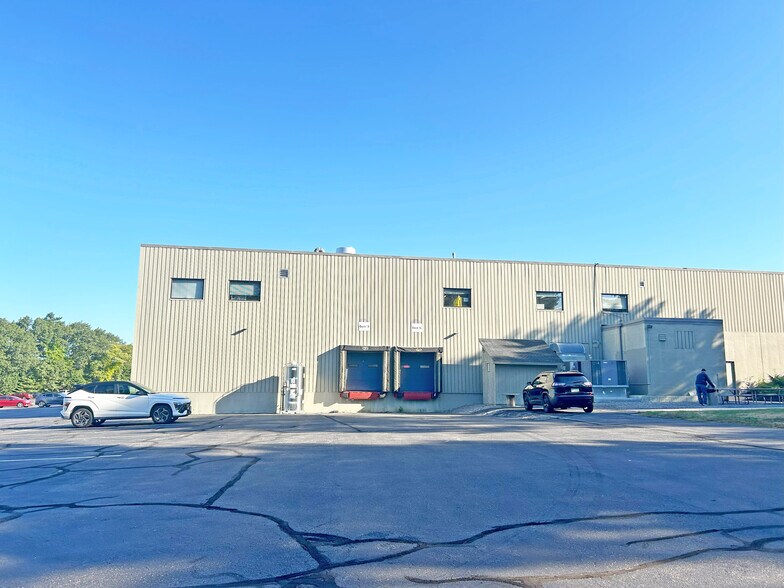 More Photos Of 645 Harvey Rd, Manchester Showroom For Lease