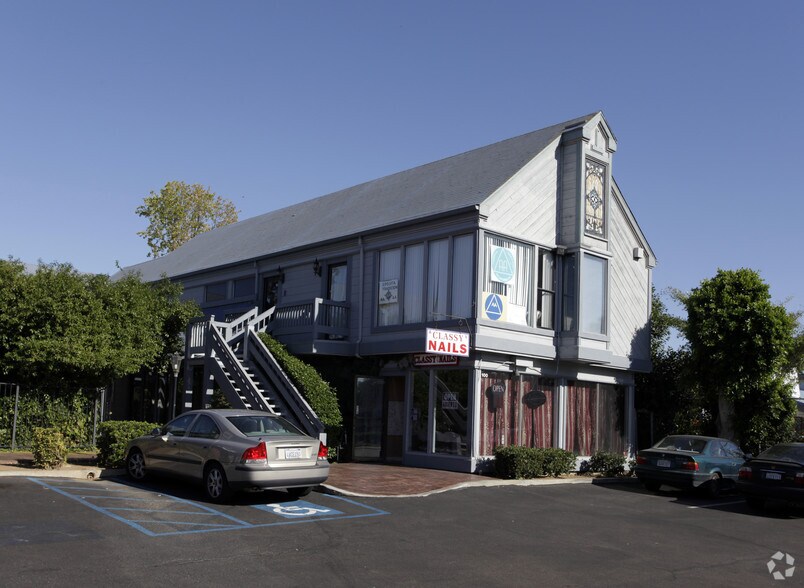 More Photos Of 360 N Midway Dr, Escondido Storefront Retail Office For Lease