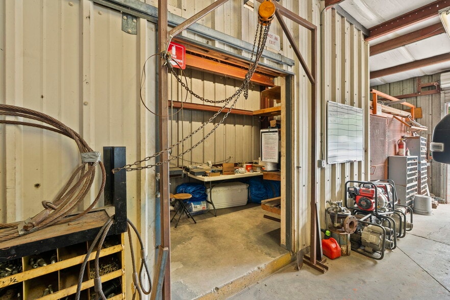 More Photos Of 16050 Orange Ave, Fort Pierce Warehouse For Sale