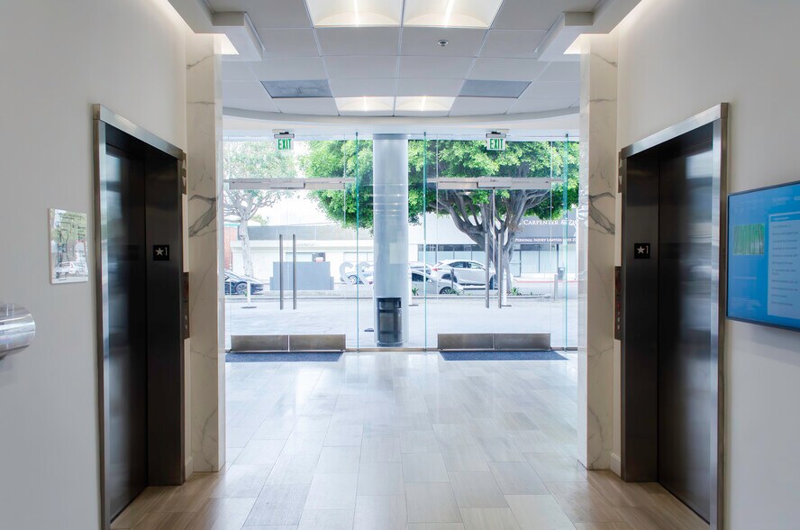 More Photos Of 822 S Robertson Blvd, Los Angeles Loft Creative Space For Lease