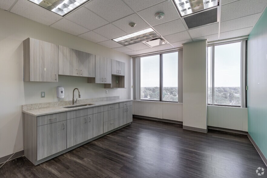 More Photos Of 30500 Van Dyke Ave, Warren Office For Lease