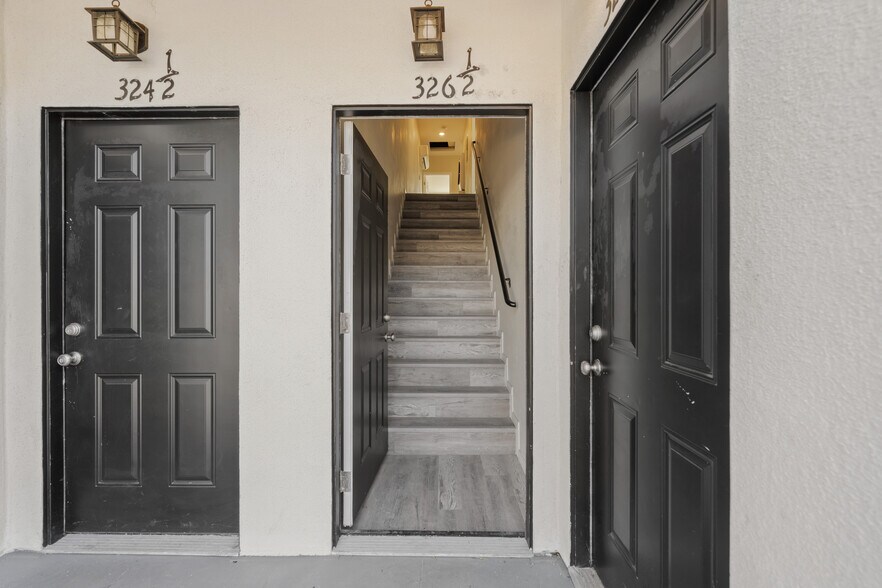 More Photos Of 324 W 51st St, Los Angeles Apartments For Sale