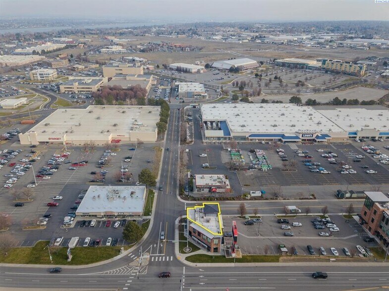 More Photos Of 1022 N Columbia Center Blvd, Kennewick Restaurant For Lease