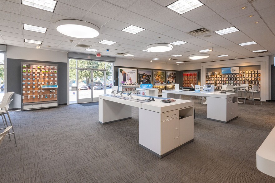 More Photos Of 4180 Truxtun Ave, Bakersfield General Retail For Sale