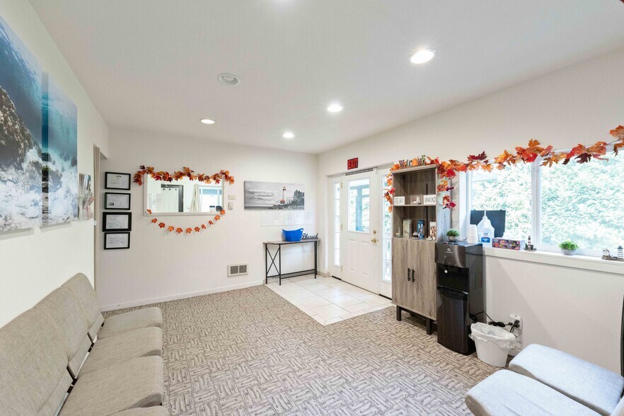 More Photos Of 2184 Broadway Ave, North Bend Office For Sale